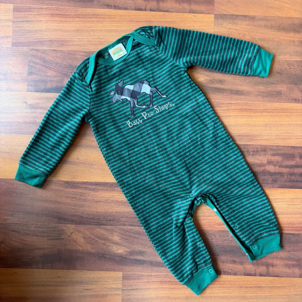 Bass Pro Shops Outdoor Kids Green‎ Striped Fleece Moose Romper 12/18M